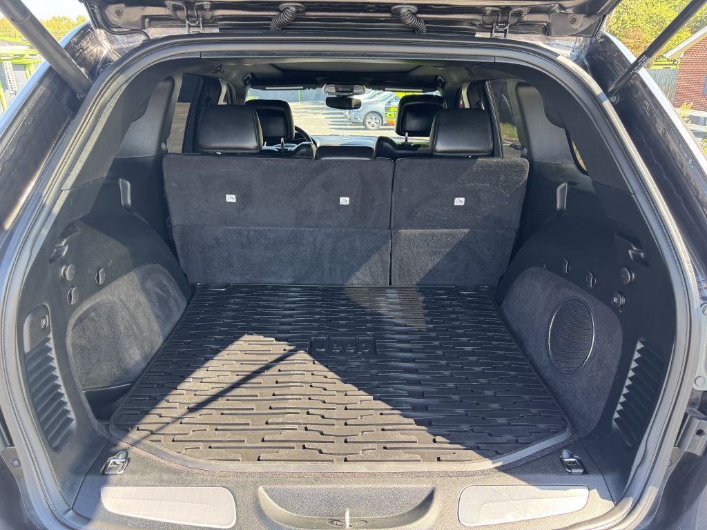 2017 Jeep Grand Cherokee Image 11