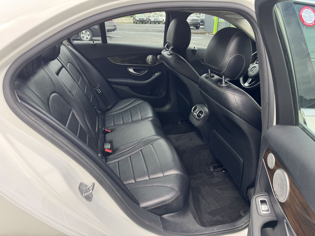 2017 Mercedes-Benz C-Class Image 10