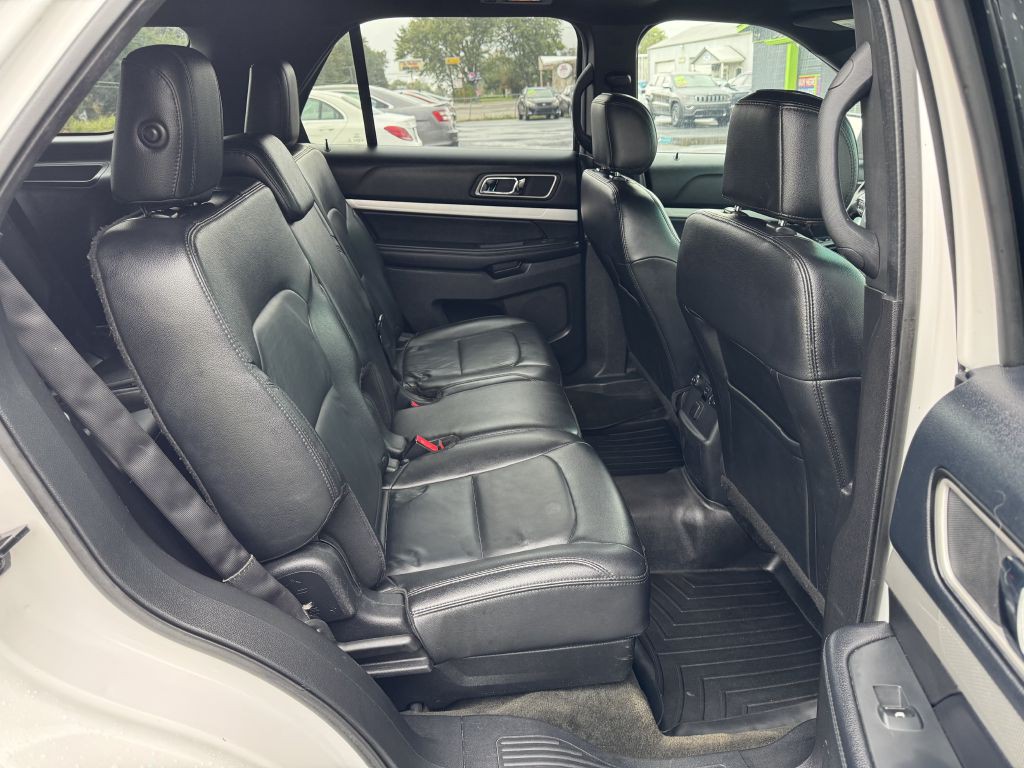 2016 Ford Explorer Image 10