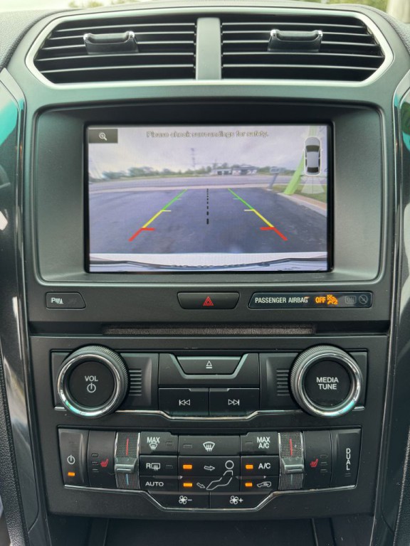 2016 Ford Explorer Image 14