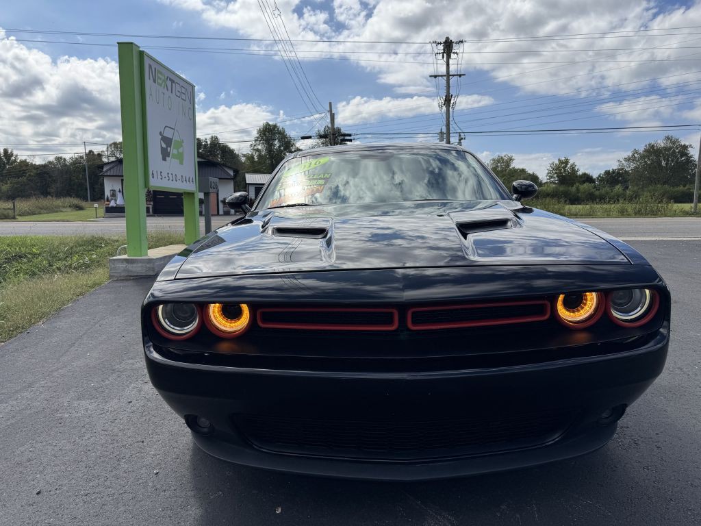 2016 Dodge Challenger Image 2