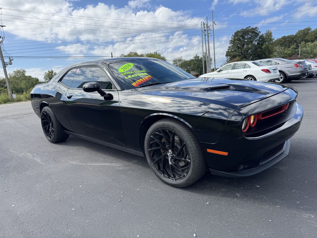 2016 Dodge Challenger Image 3