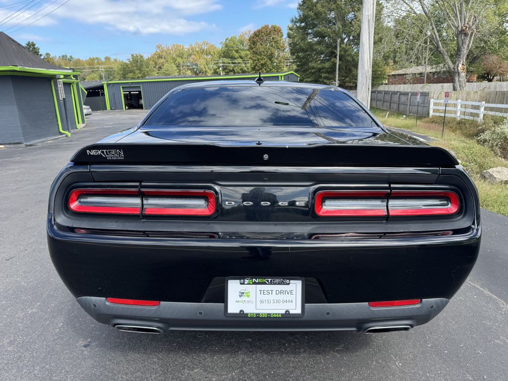 2016 Dodge Challenger Image 5