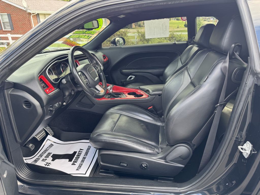 2016 Dodge Challenger Image 7