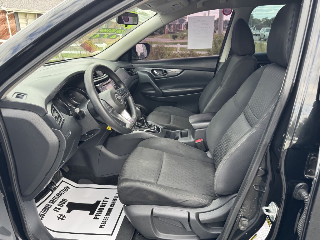 2017 Nissan Rogue Image 8