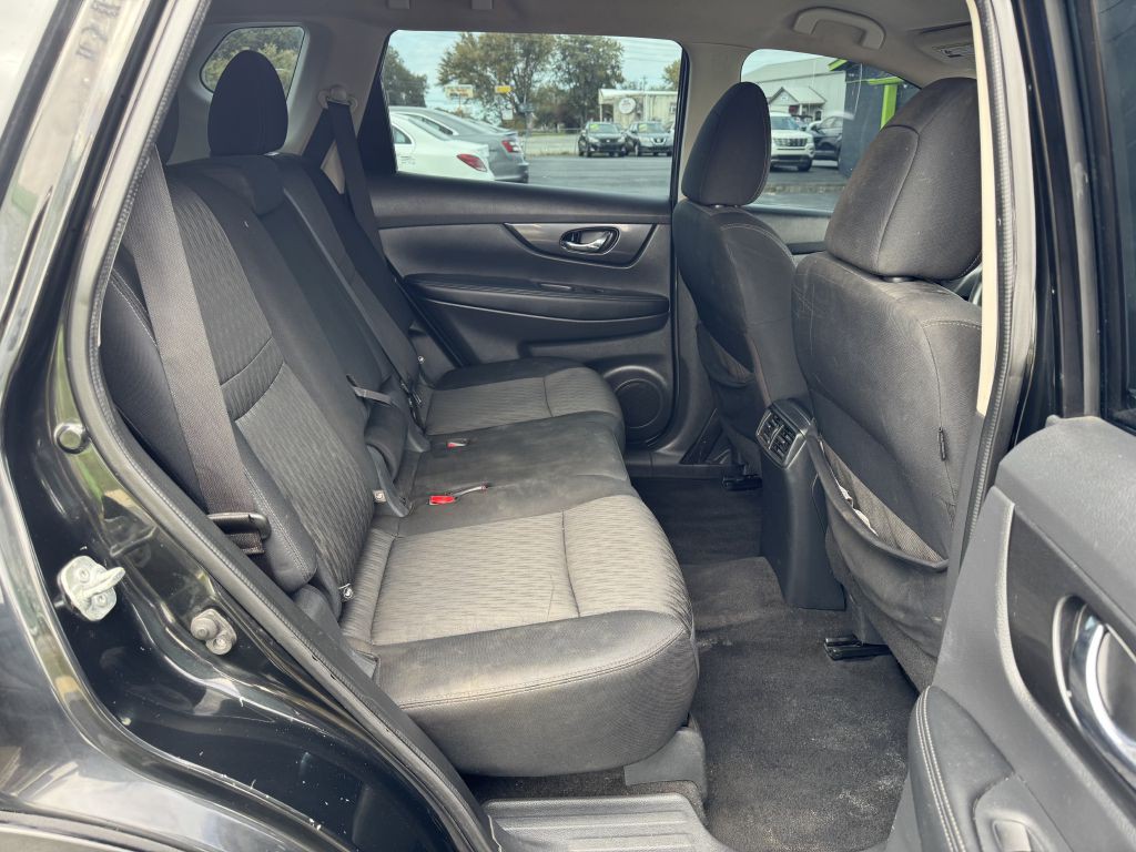 2017 Nissan Rogue Image 10