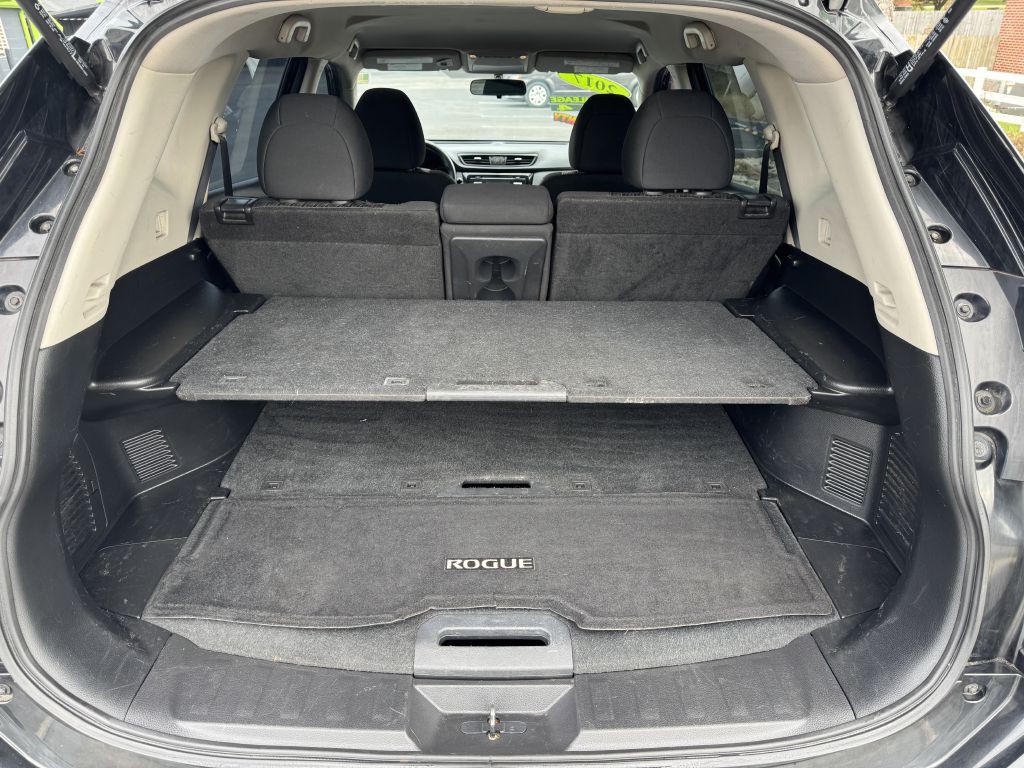 2017 Nissan Rogue Image 11