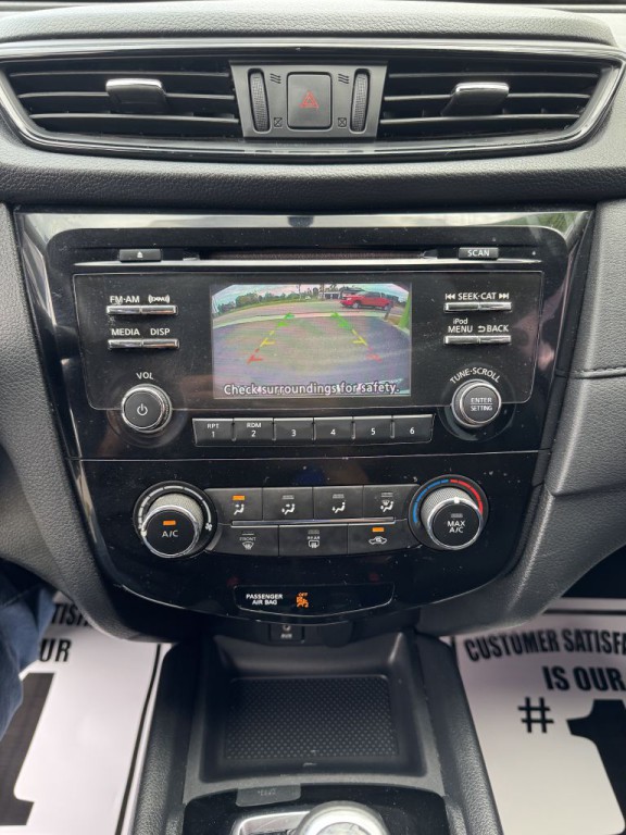 2017 Nissan Rogue Image 13