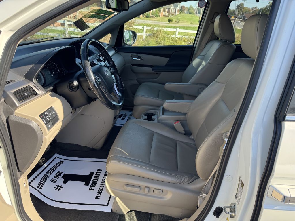 2016 Honda Odyssey Image 8
