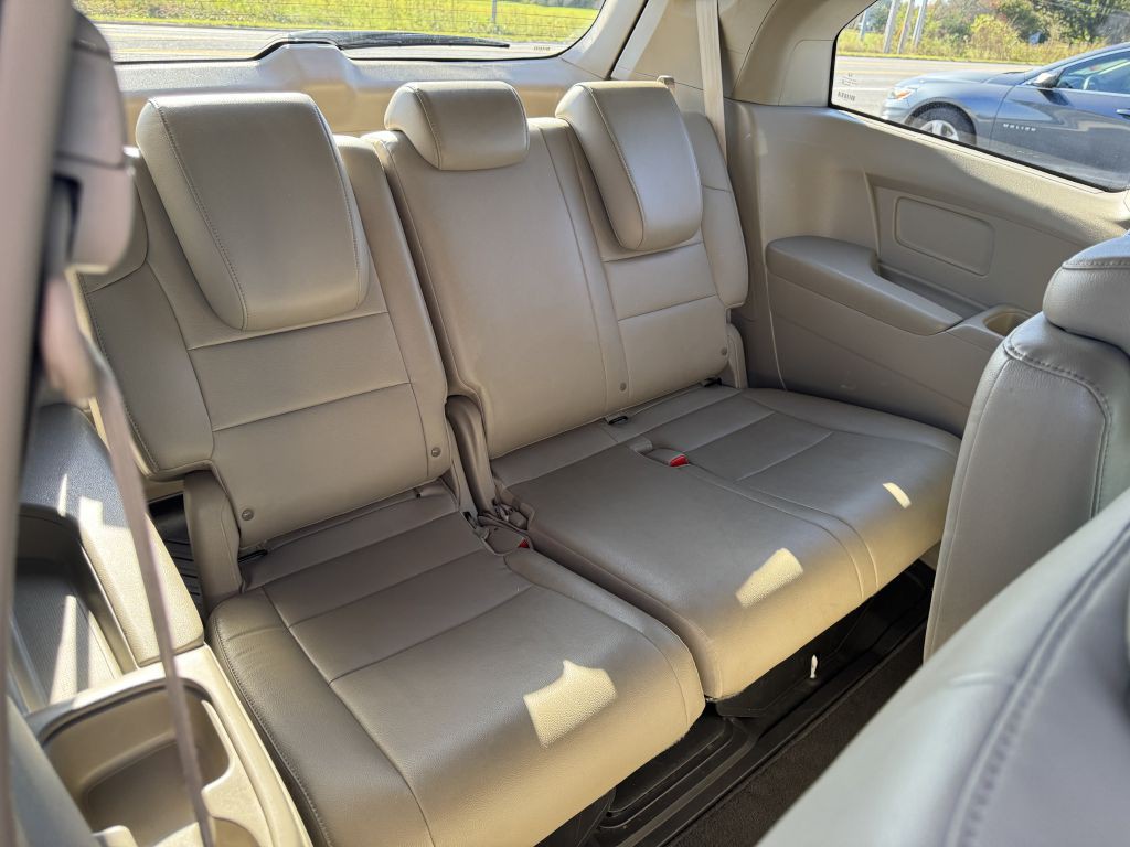 2016 Honda Odyssey Image 11