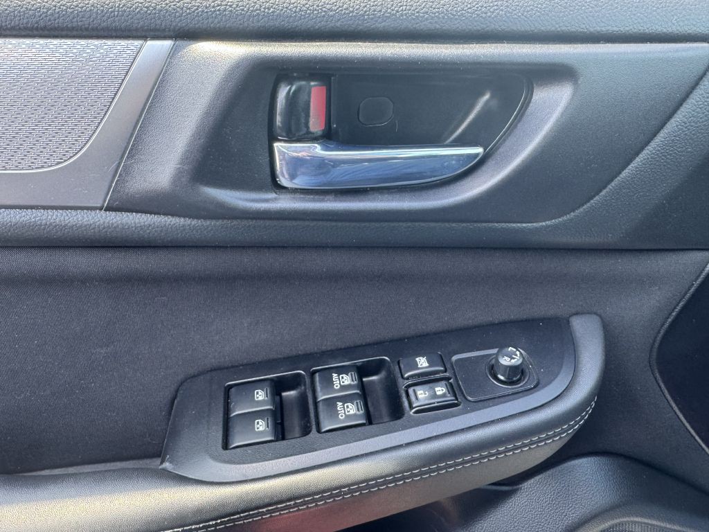 2017 Subaru Legacy Image 13