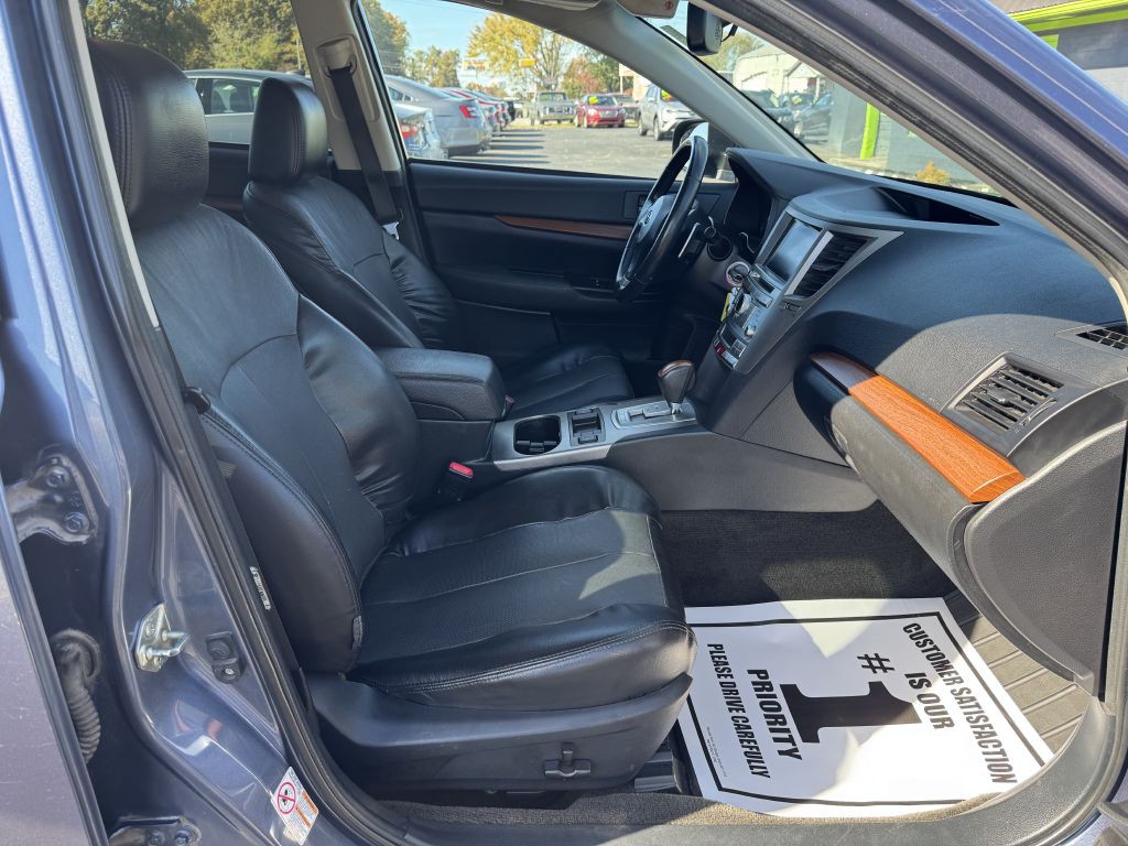 2014 Subaru Outback Image 9