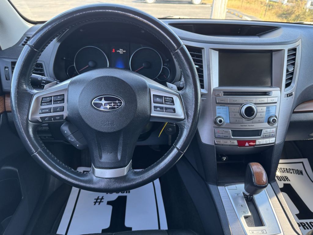 2014 Subaru Outback Image 12
