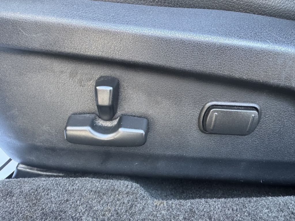 2014 Subaru Outback Image 17