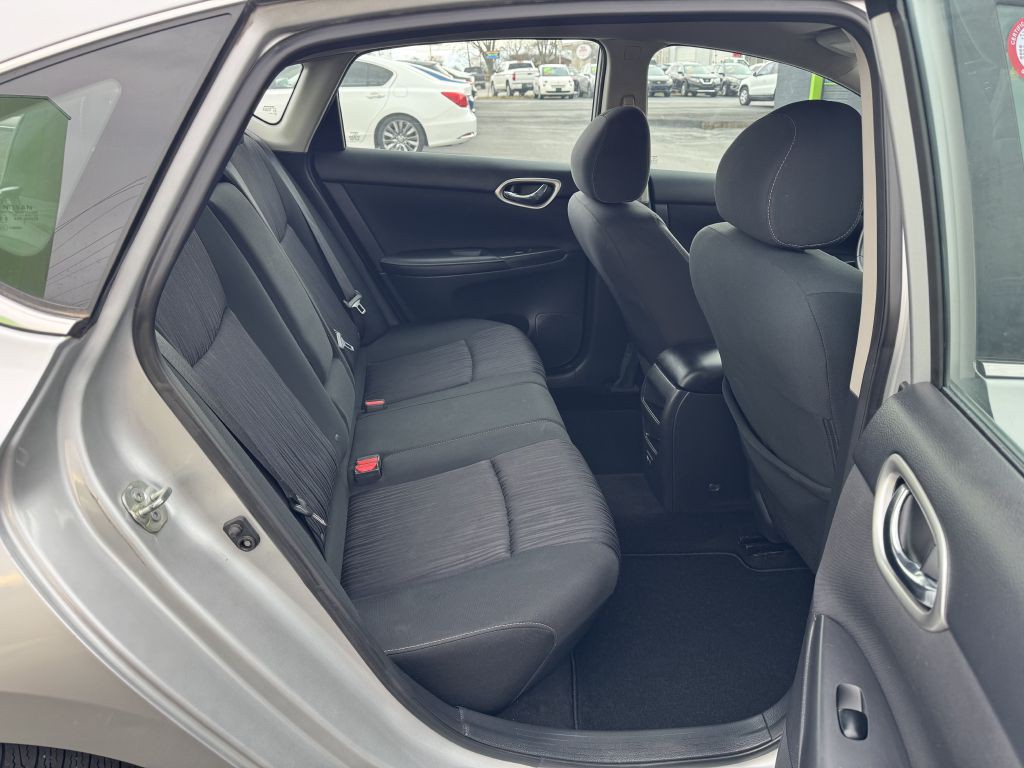 2019 Nissan Sentra Image 10
