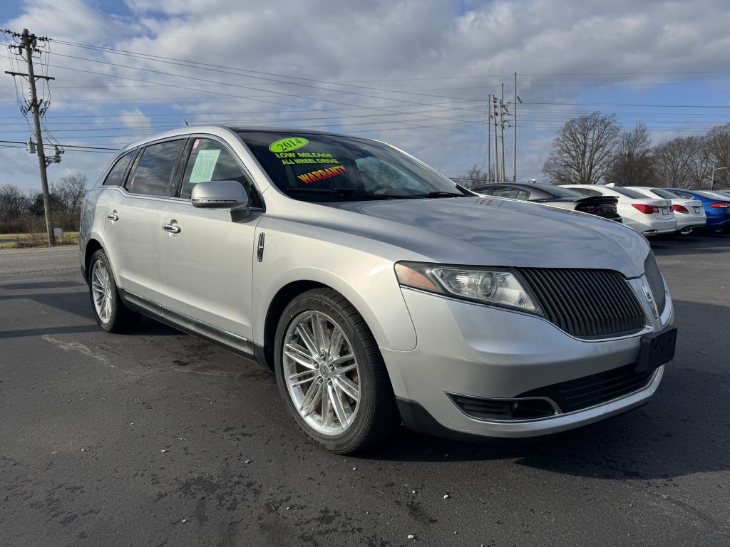 2014 Lincoln MKT Image 3