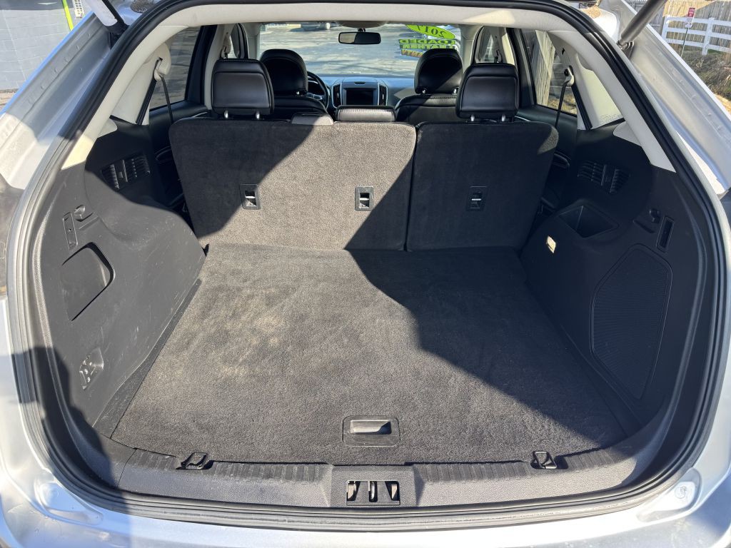 2017 Ford Edge Image 11