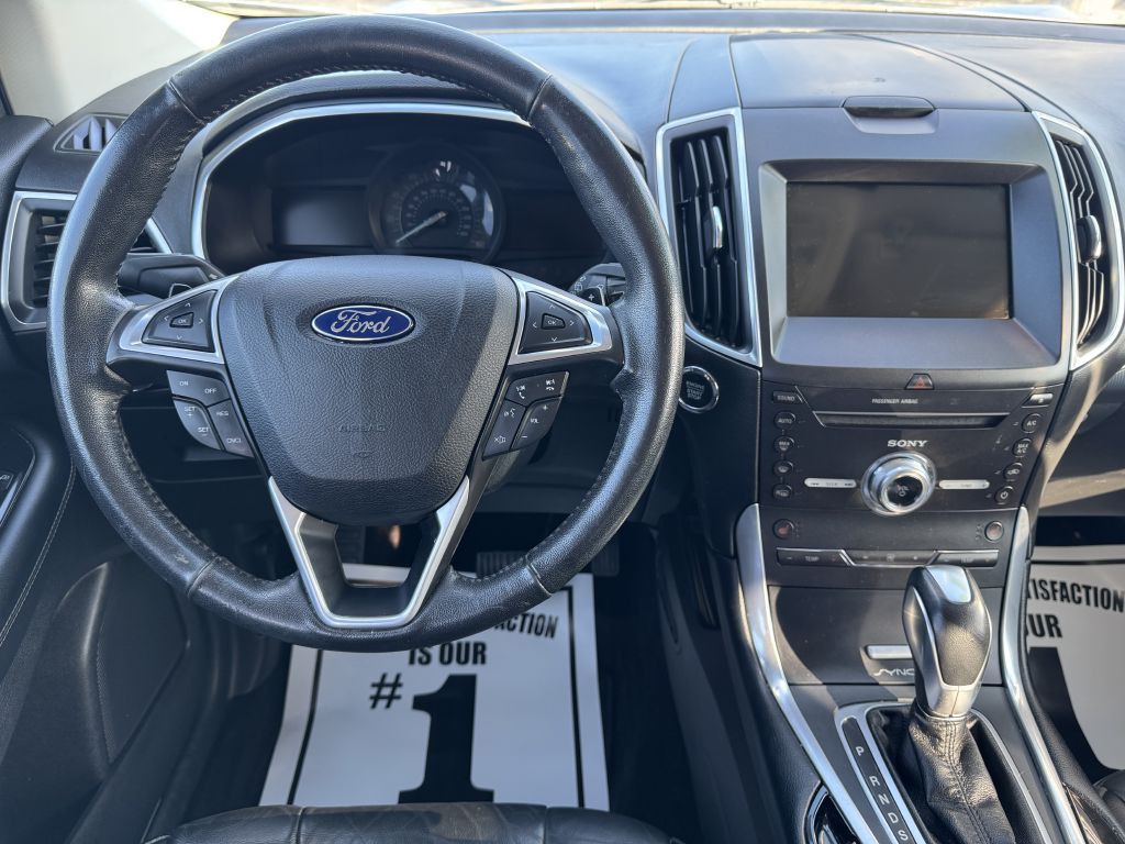 2017 Ford Edge Image 12