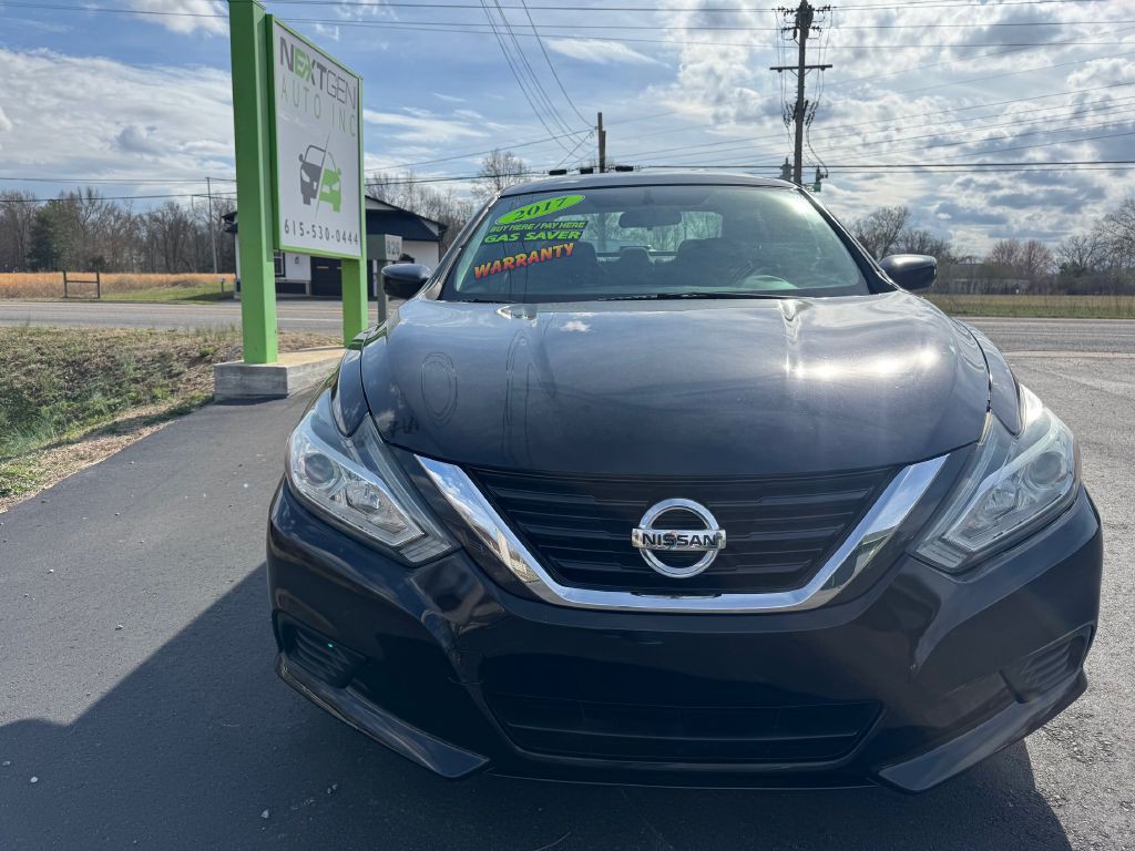 2017 Nissan Altima Image 2
