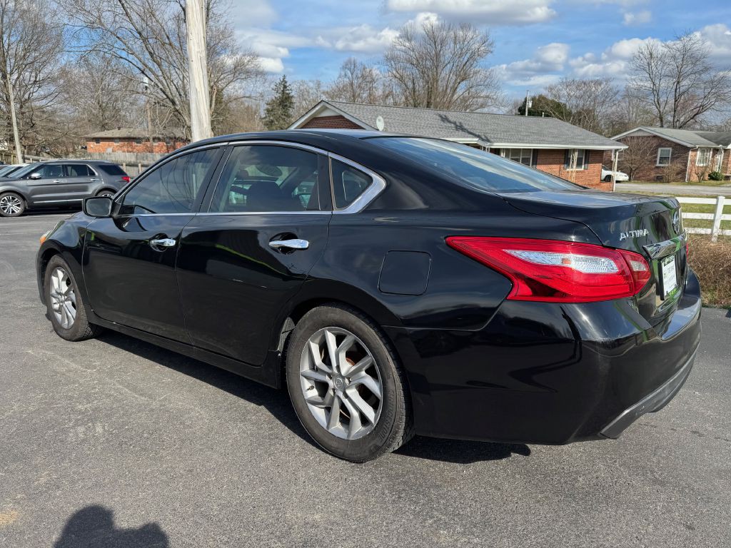 2017 Nissan Altima Image 6