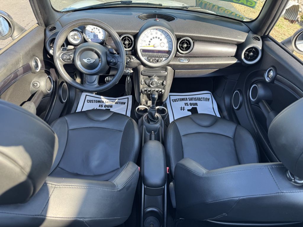 2014 MINI Cooper Image 9