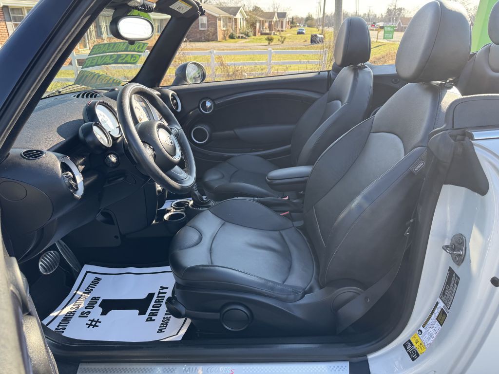 2014 MINI Cooper Image 10