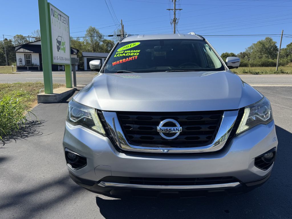 2018 Nissan Pathfinder Image 2