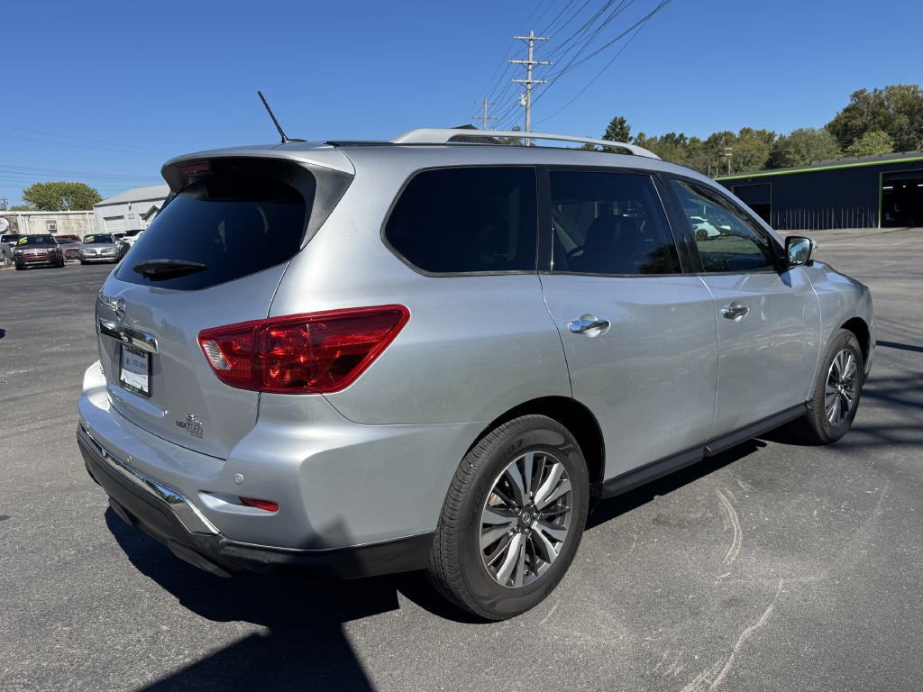 2018 Nissan Pathfinder Image 4