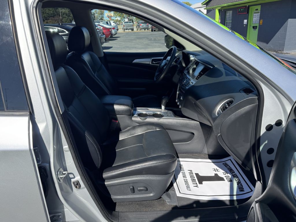2018 Nissan Pathfinder Image 9