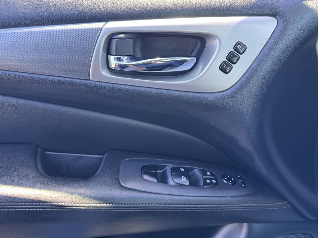 2018 Nissan Pathfinder Image 15