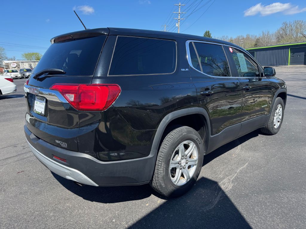 2017 GMC Acadia Image 4