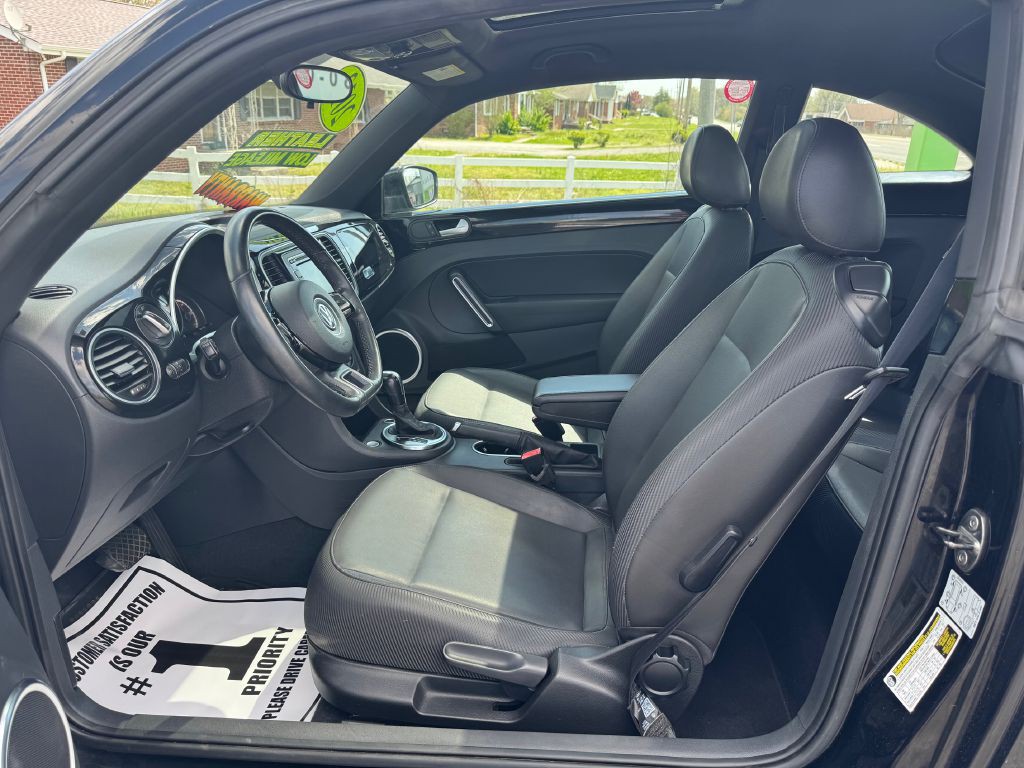2013 Volkswagen Beetle Image 7