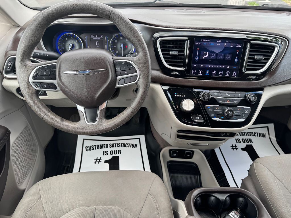 2018 Chrysler Pacifica Image 13