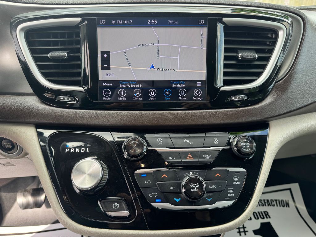 2018 Chrysler Pacifica Image 14