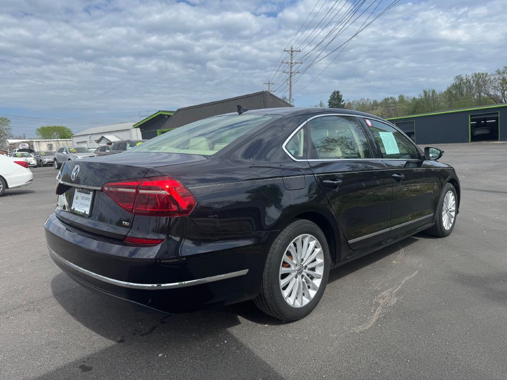 2017 Volkswagen Passat Image 4