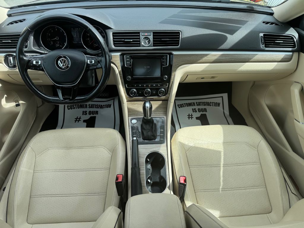 2017 Volkswagen Passat Image 7