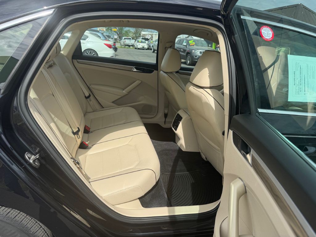 2017 Volkswagen Passat Image 10