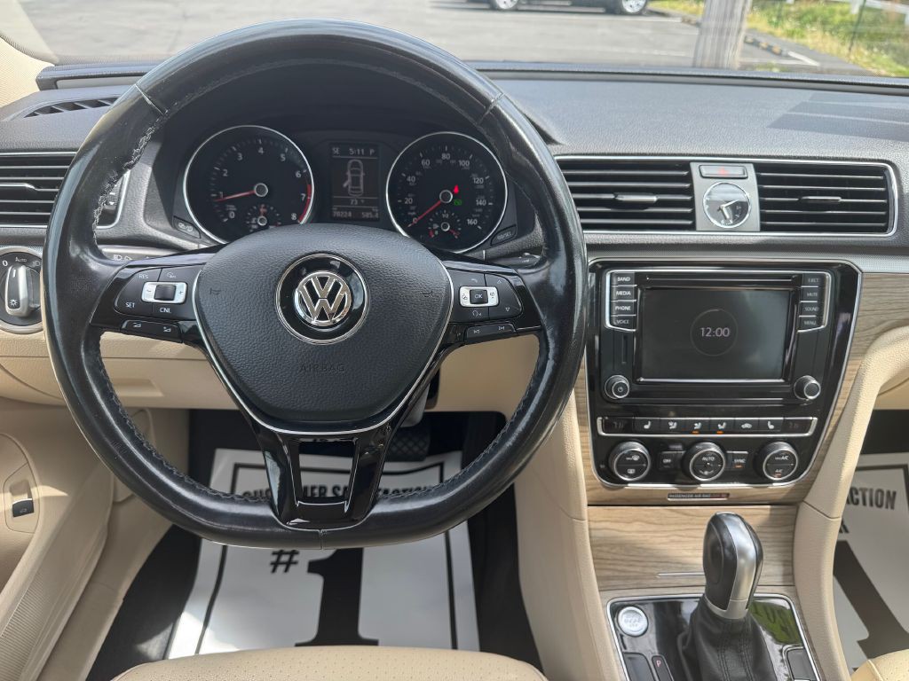 2017 Volkswagen Passat Image 11
