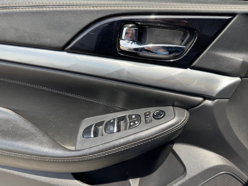 2020 Nissan Maxima Image 13
