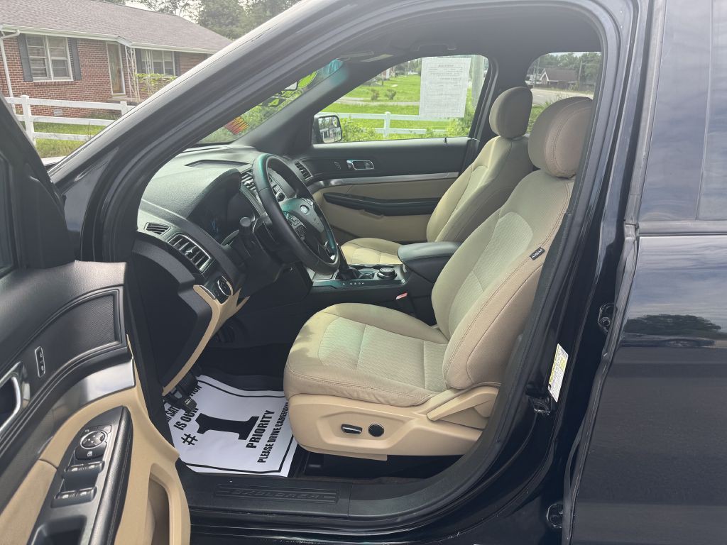 2016 Ford Explorer Image 8