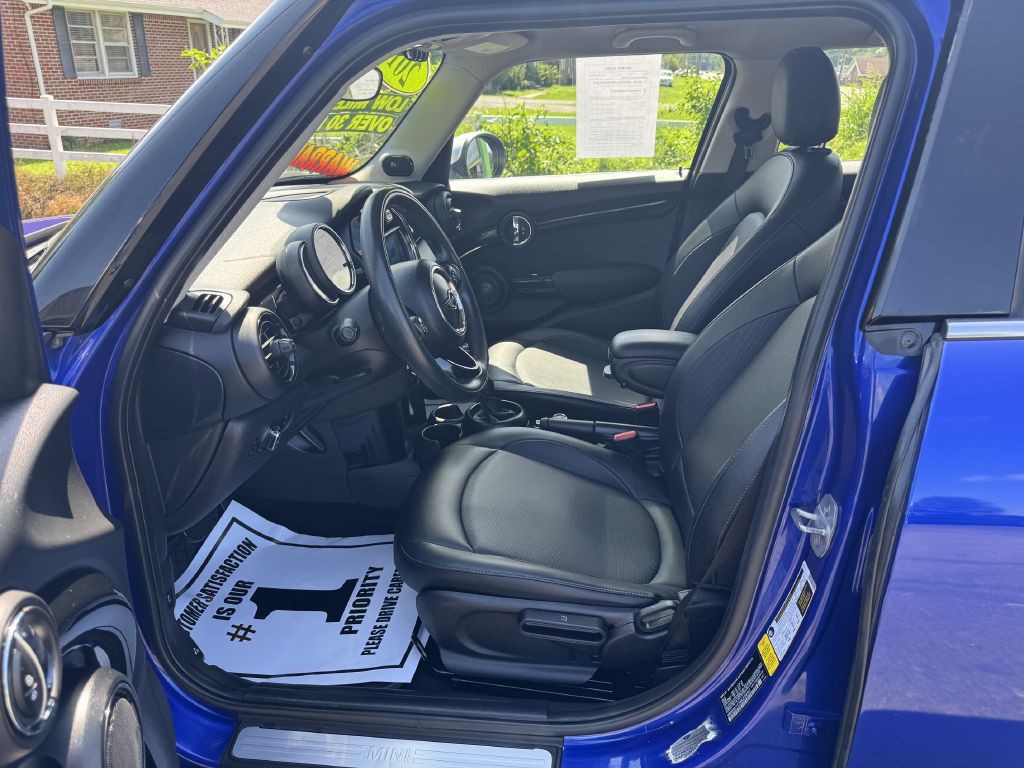 2019 MINI Cooper Image 8