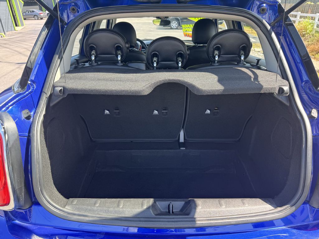 2019 MINI Cooper Image 11
