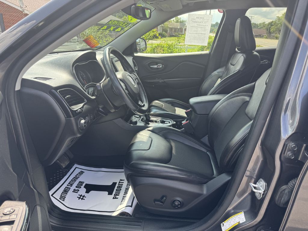 2020 Jeep Cherokee Image 8