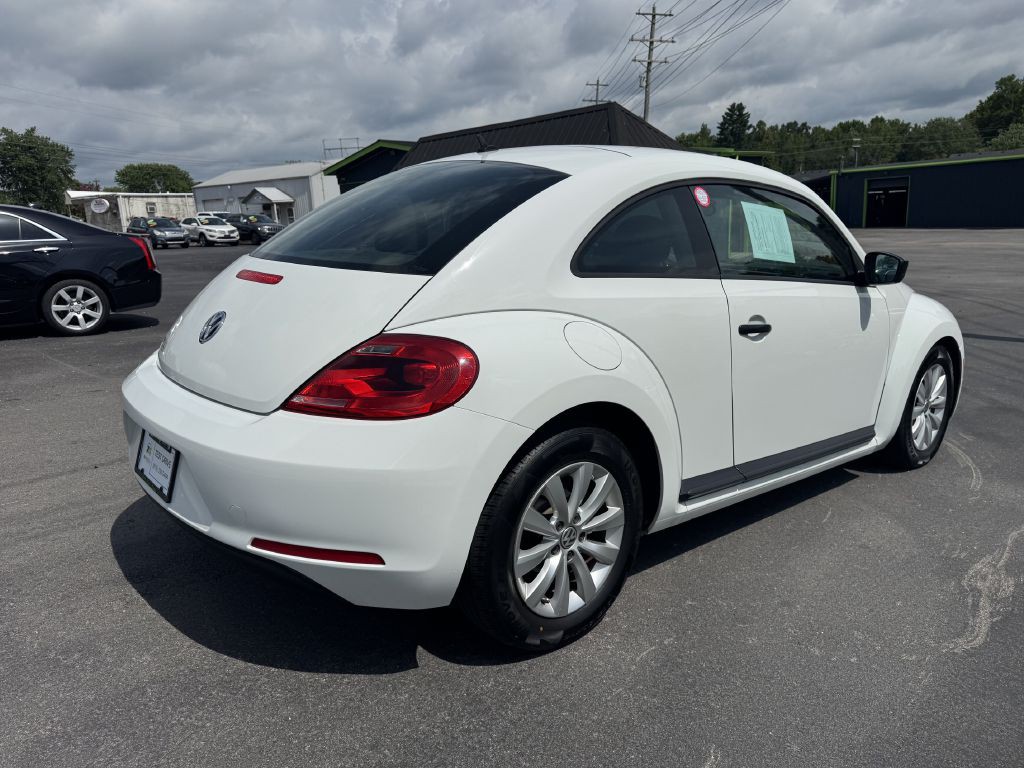 2014 Volkswagen Beetle Image 4