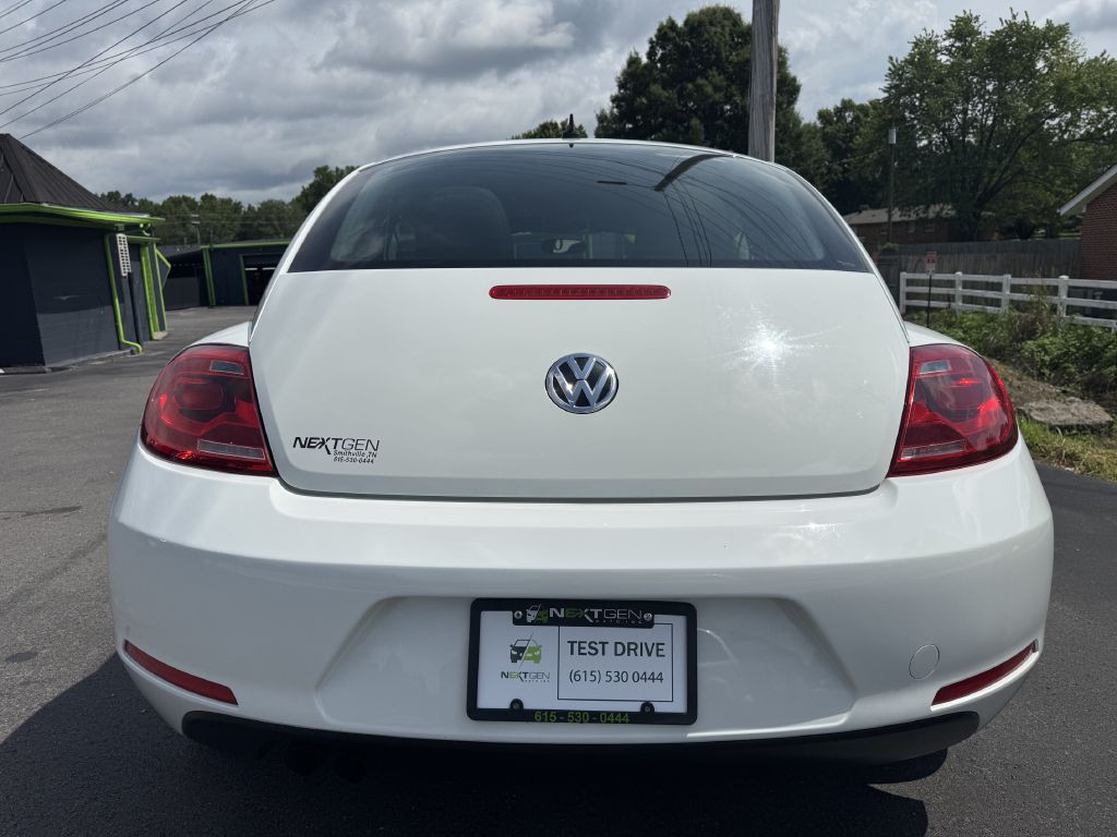 2014 Volkswagen Beetle Image 5
