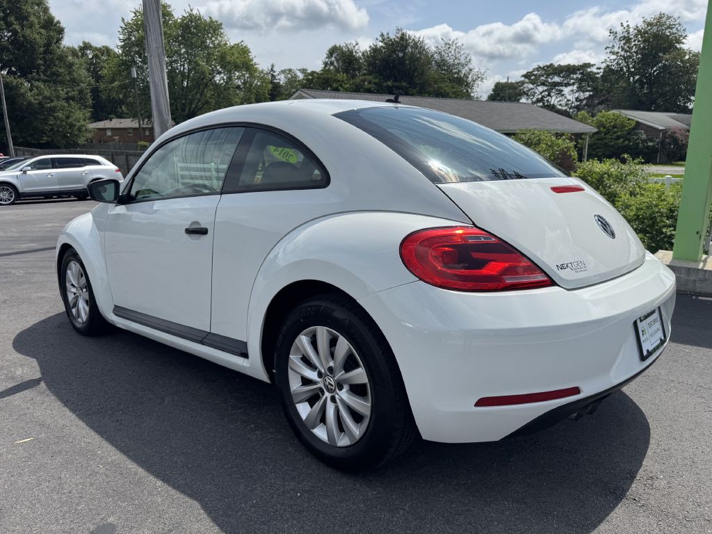2014 Volkswagen Beetle Image 6