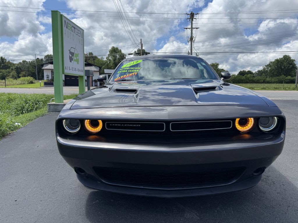 2019 Dodge Challenger Image 2