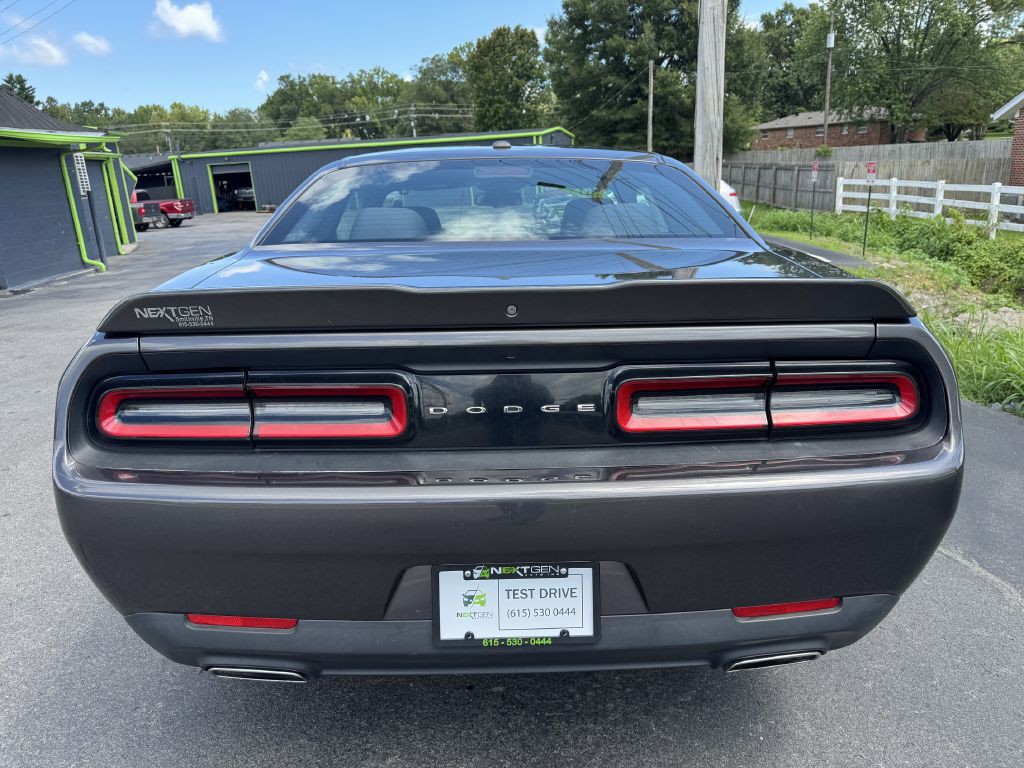 2019 Dodge Challenger Image 5