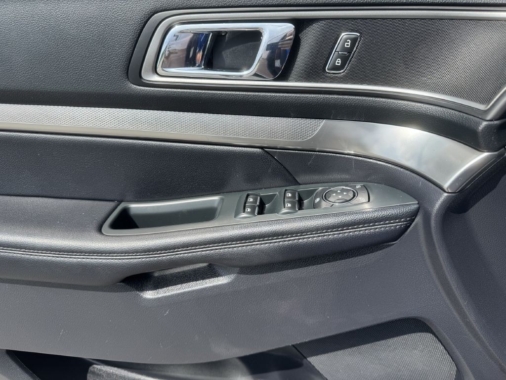 2018 Ford Explorer Image 15