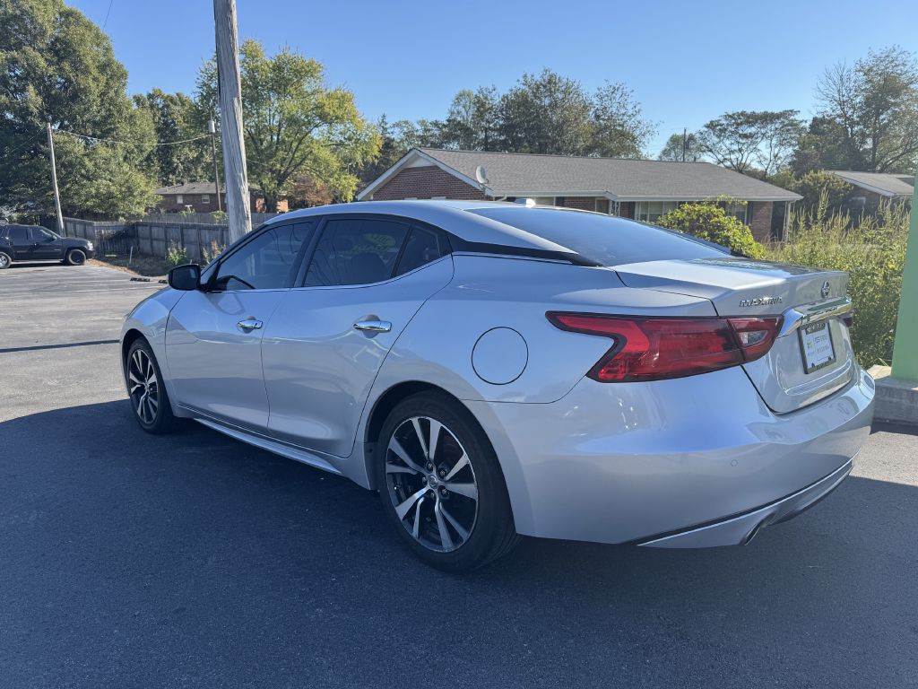 2017 Nissan Maxima Image 6